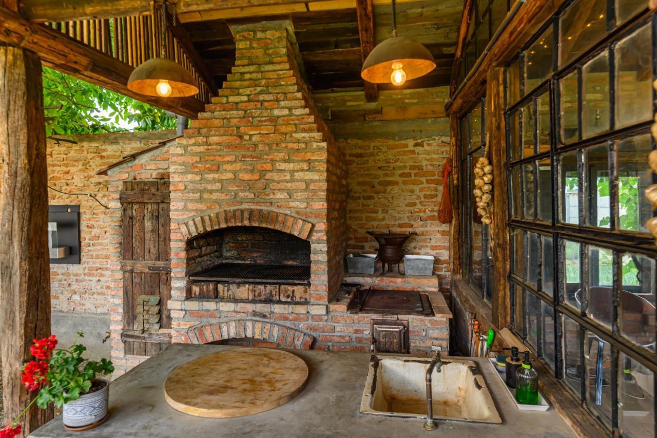 The Good House - Harman Bed & Breakfast Exterior photo