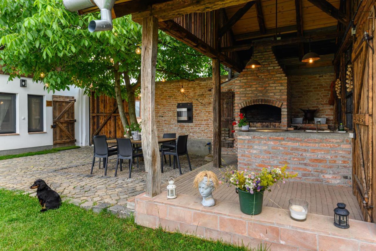 The Good House - Harman Bed & Breakfast Exterior photo
