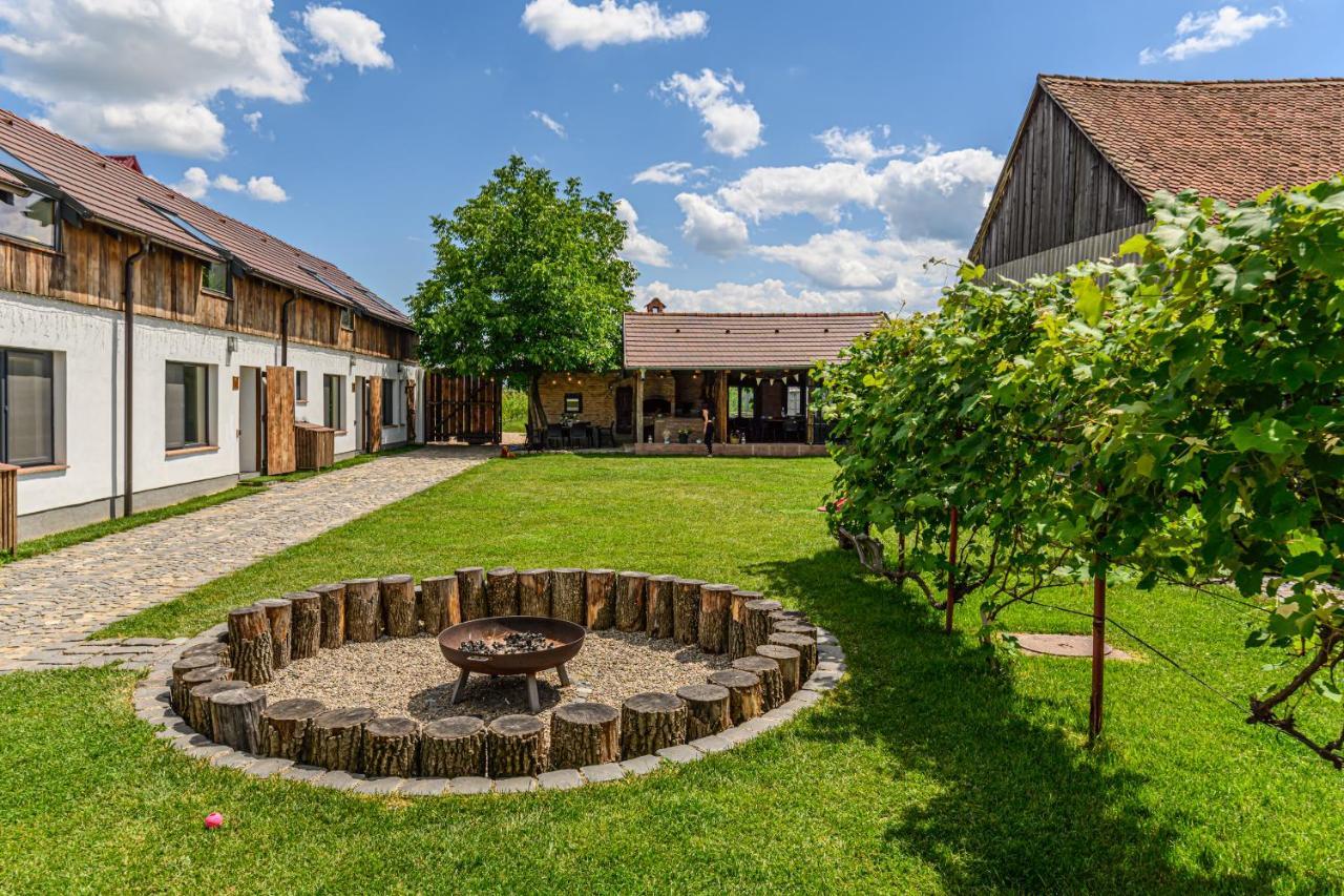 The Good House - Harman Bed & Breakfast Exterior photo
